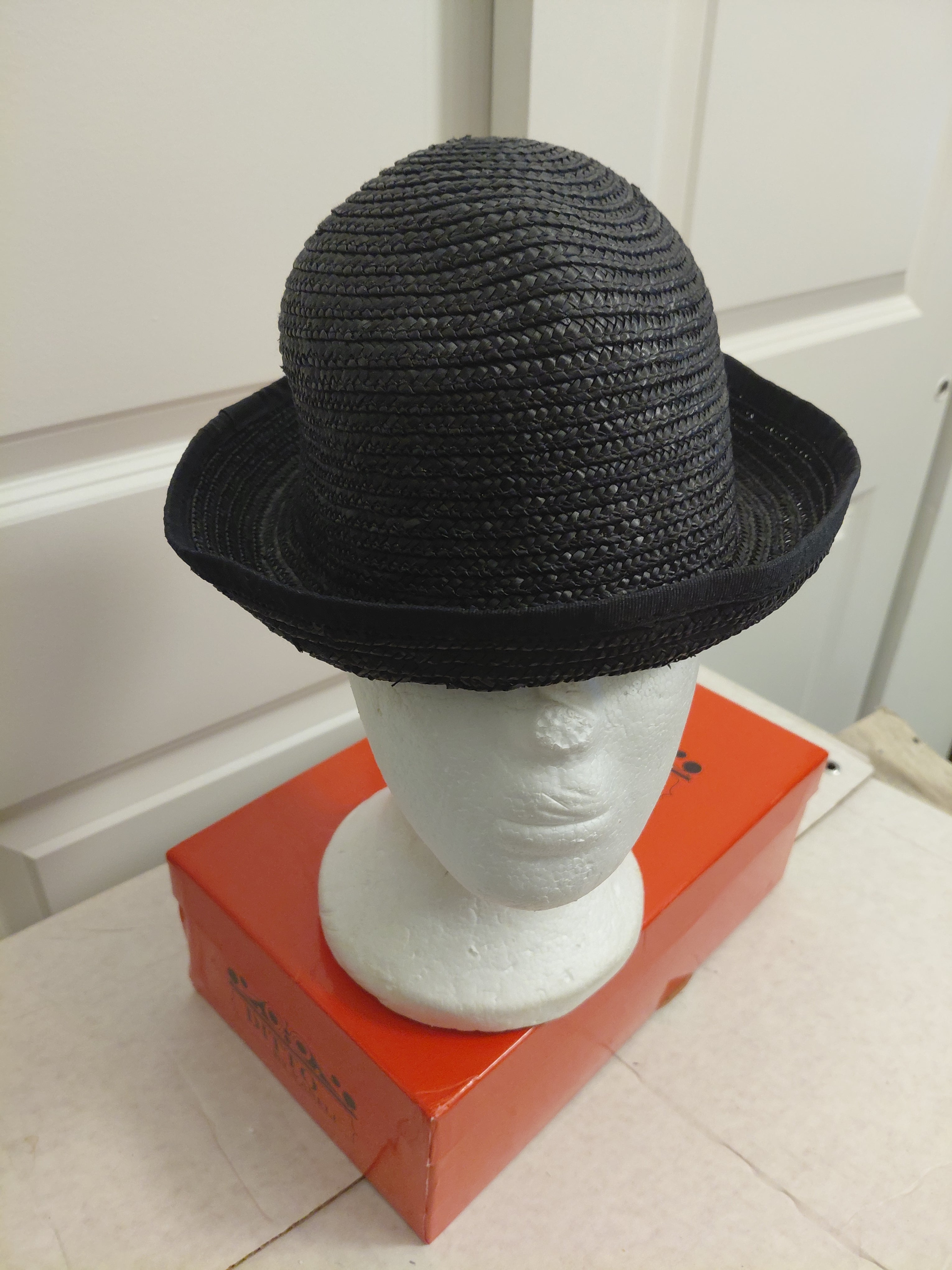 little Girs Black straw hat