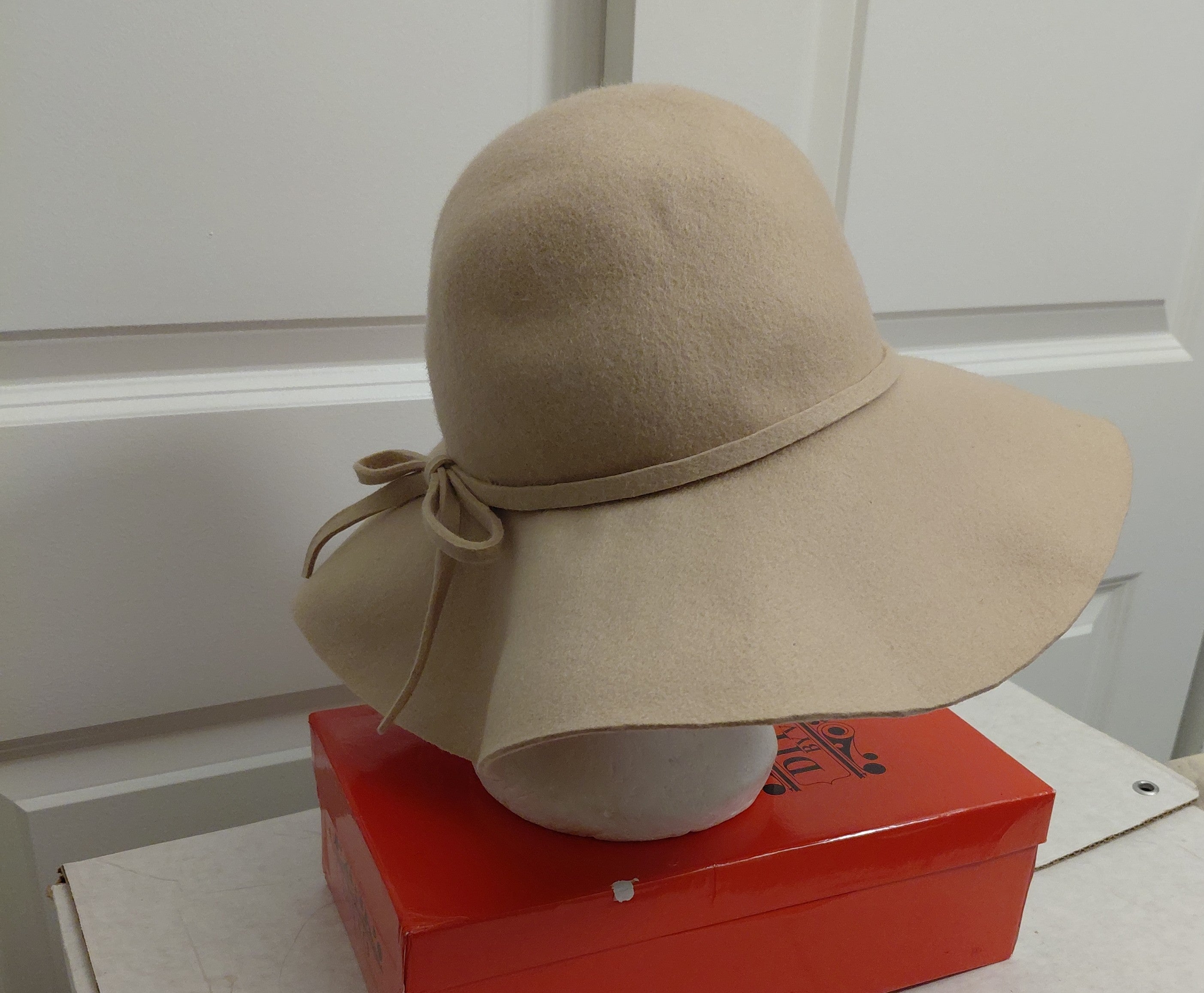 Tan wide brim Floppy Hat
