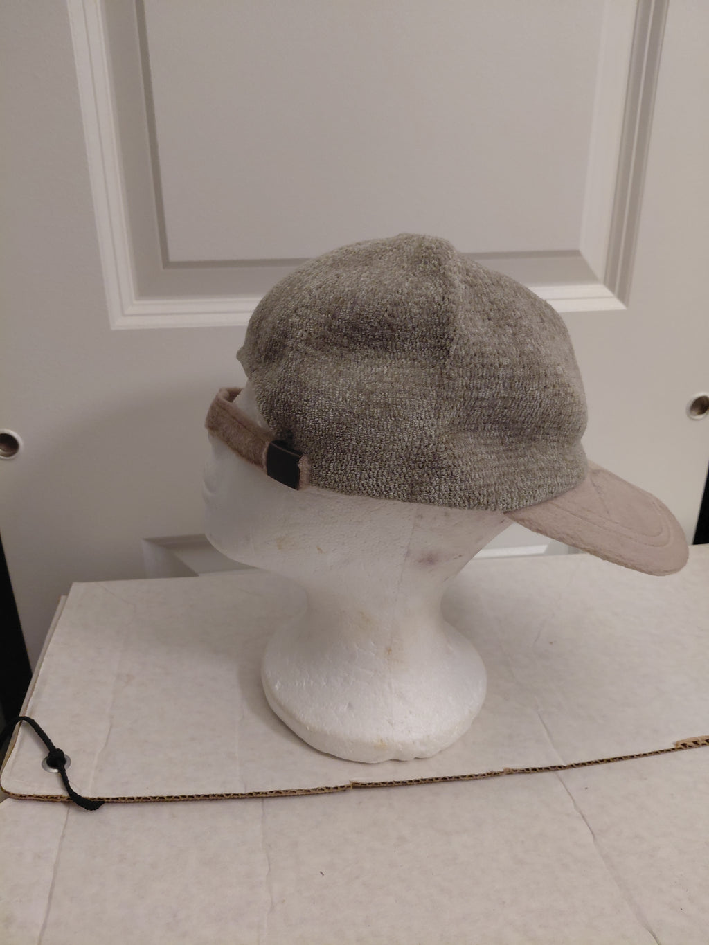 Biege Chenille baseball Cap