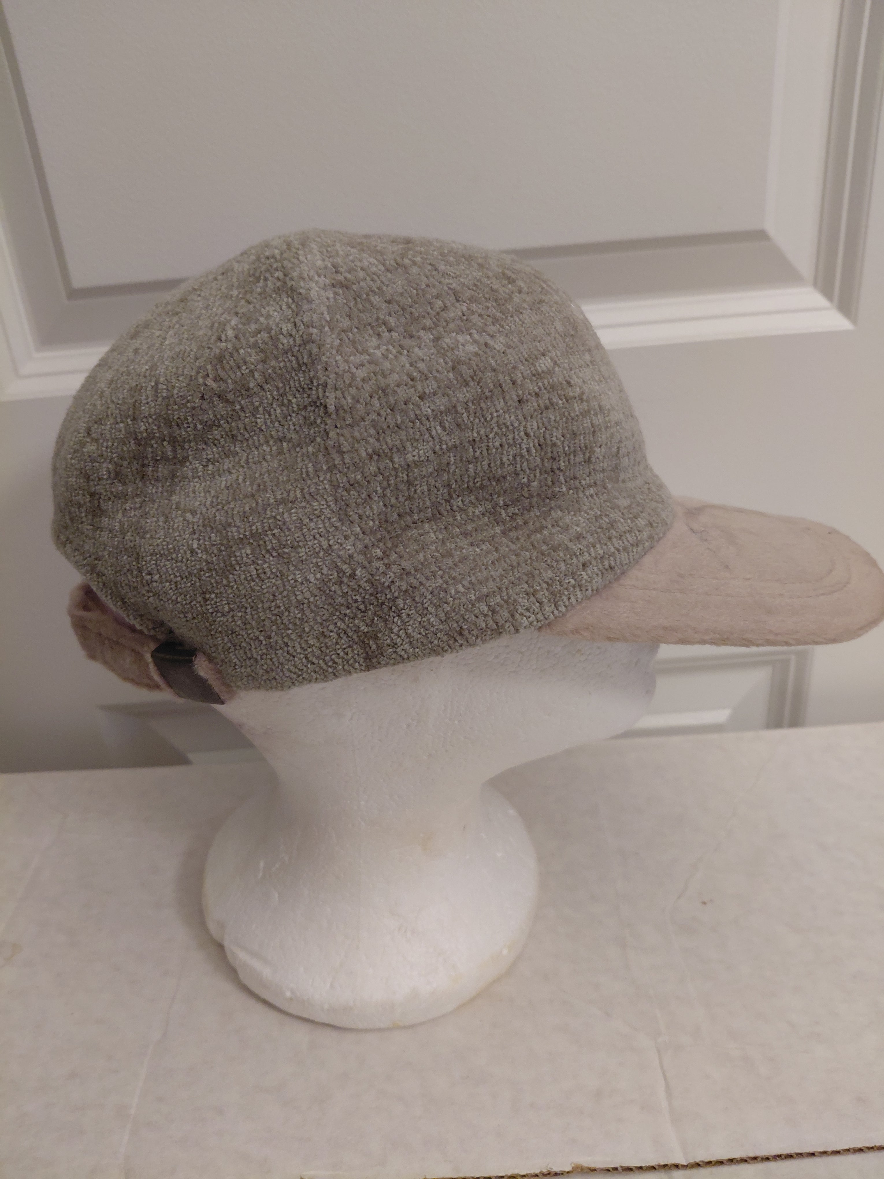 Biege Chenille baseball Cap