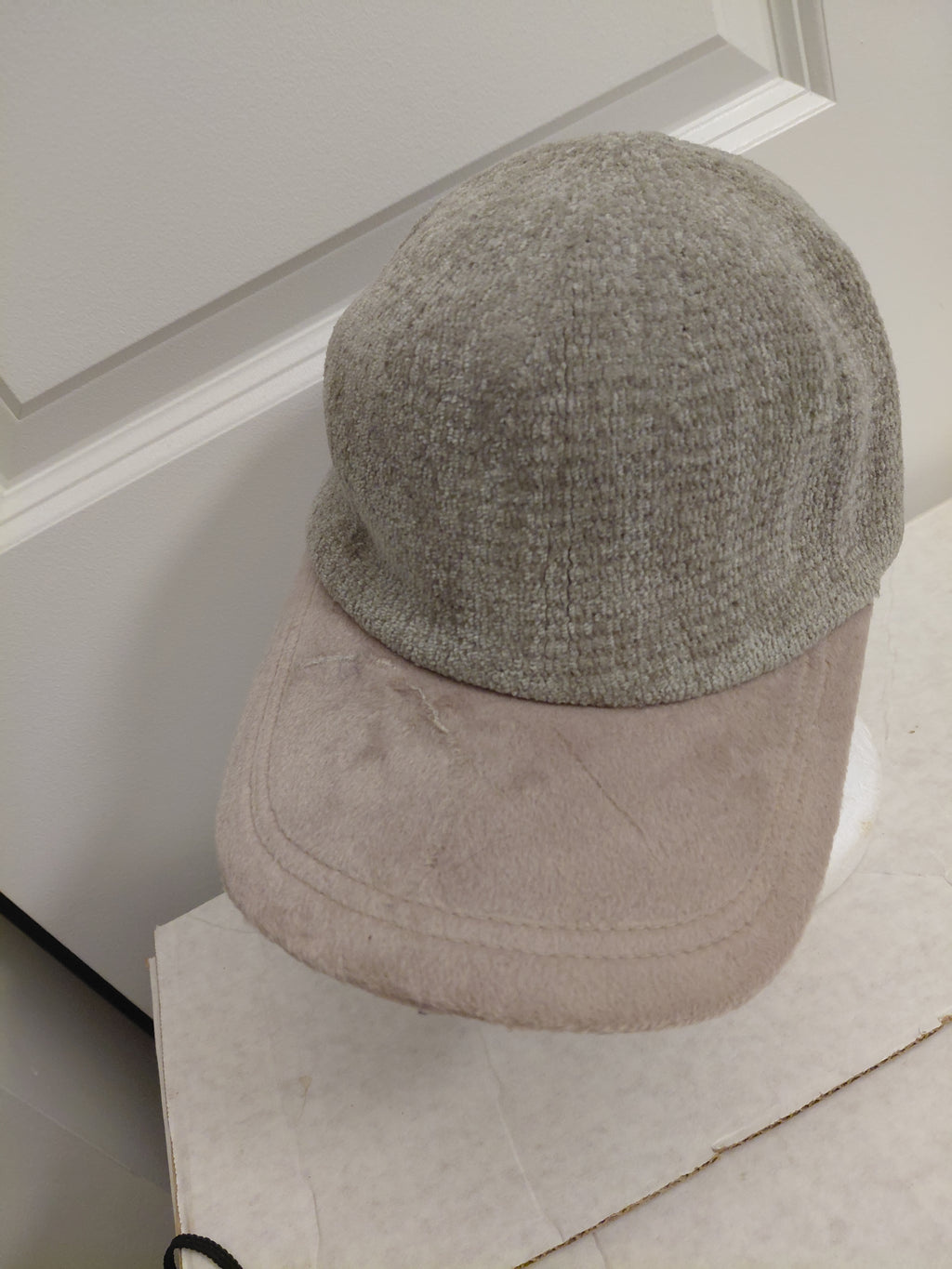 Biege Chenille baseball Cap