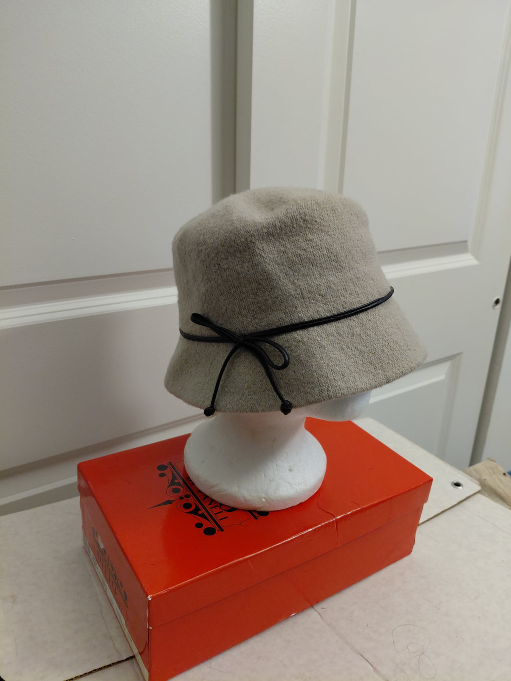 Pixie hat