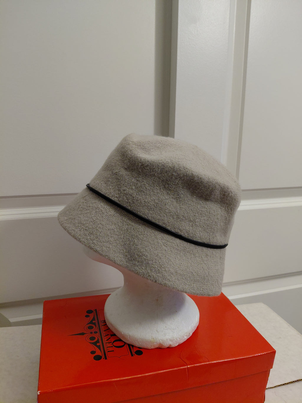 Pixie hat